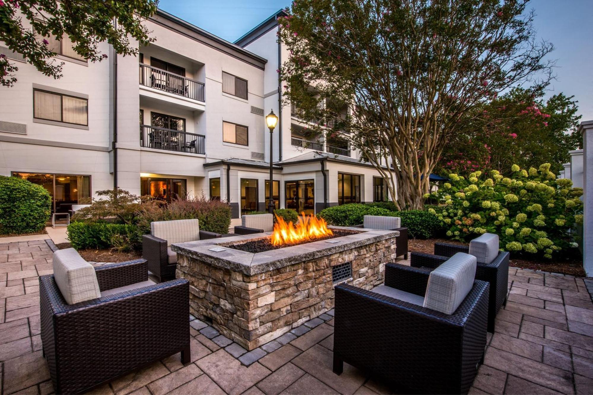 Courtyard By Marriott Charlotte Ballantyne Exterior photo